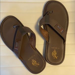 USPA flip flops sz 8
